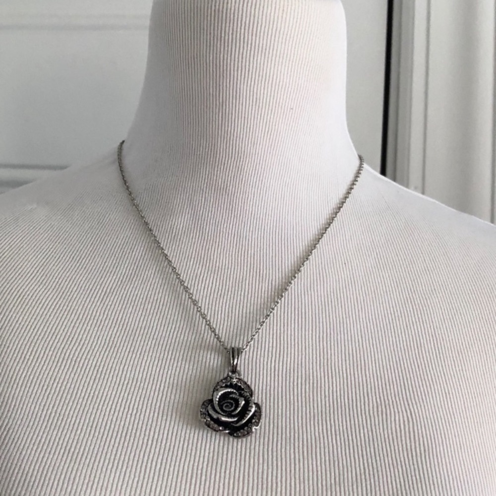 Vintage 80s Rose Floral Silver Tone Studded Jewelry Earrings Necklace Set - Picture 5 of 5